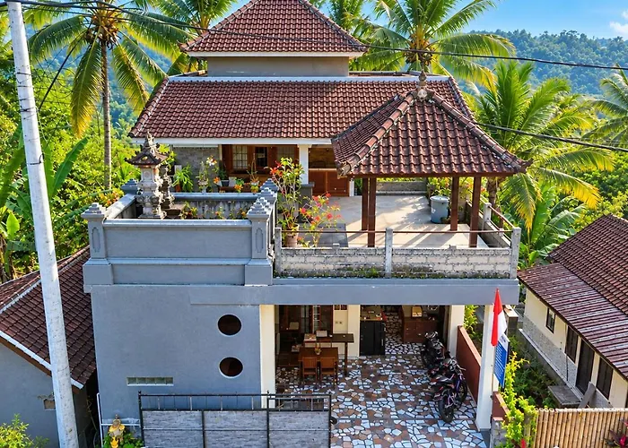 Buana Asti Retreat Batukaru بيت ضيافة 3*